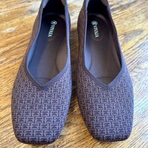 Vivaia Women's Margot Flat Shoes NWOT